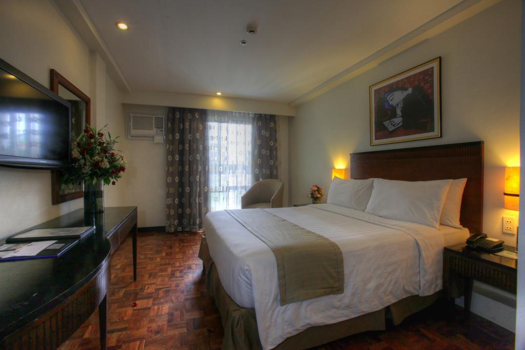 Fersal Neptune Makati 3*