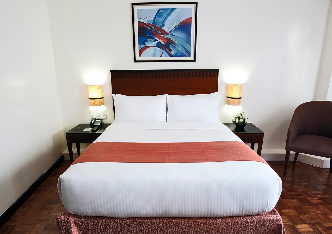 Fersal Neptune Makati Hotel 3*