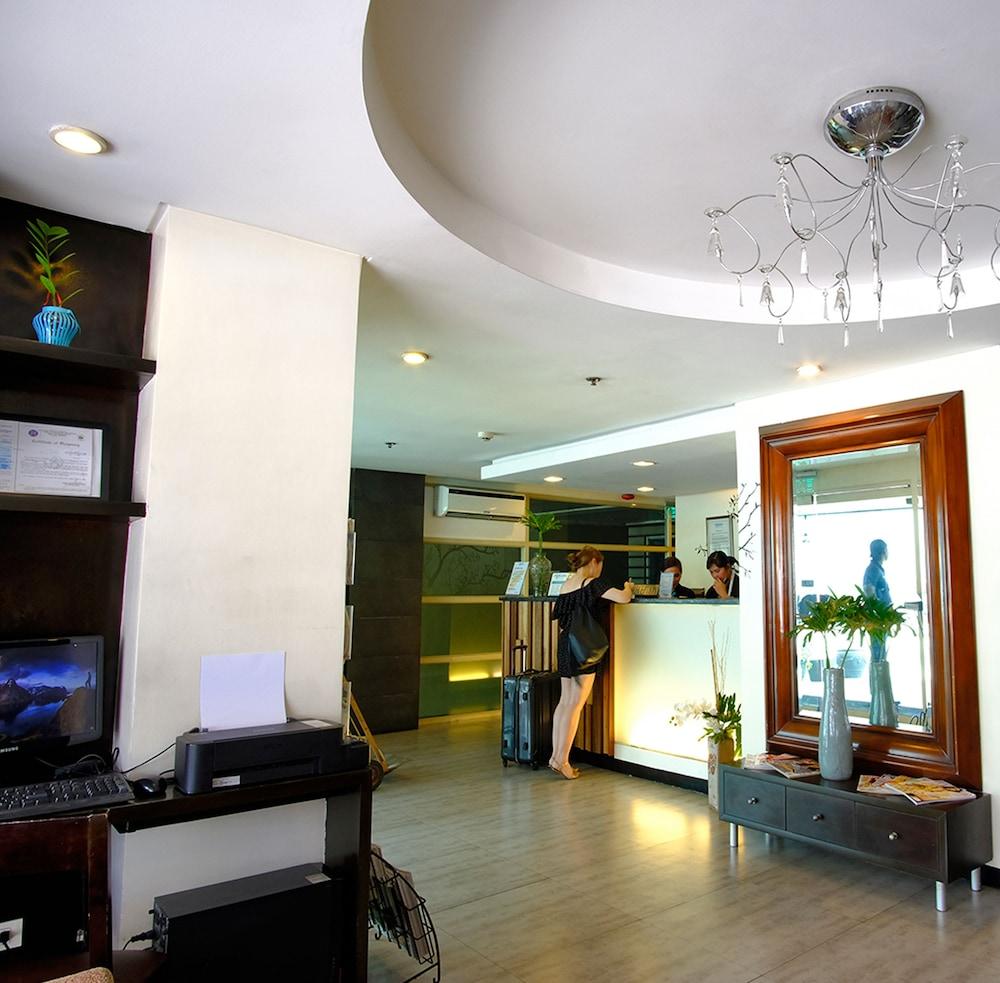 Hotel Fersal Neptune Makati 3*