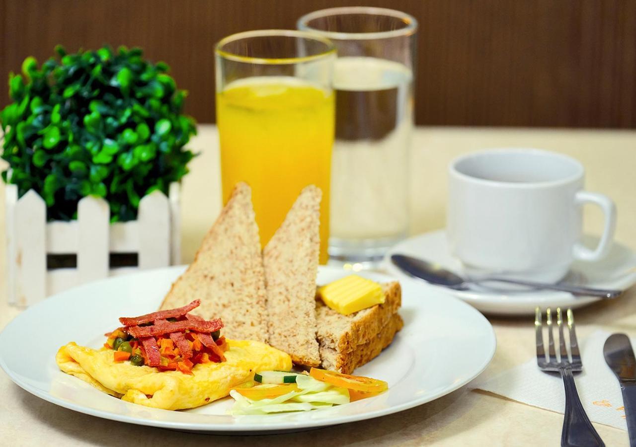 Fersal Neptune Makati 3* Makati City